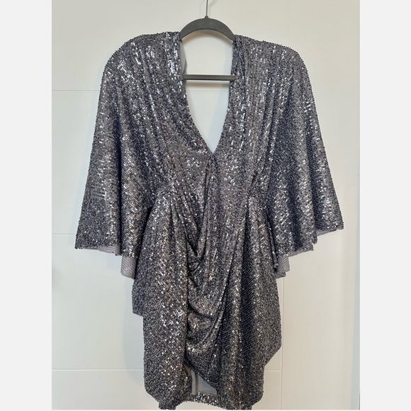 Ellae Lisque Center of Attention Charcoal Silver Dress - Picture 2 of 2